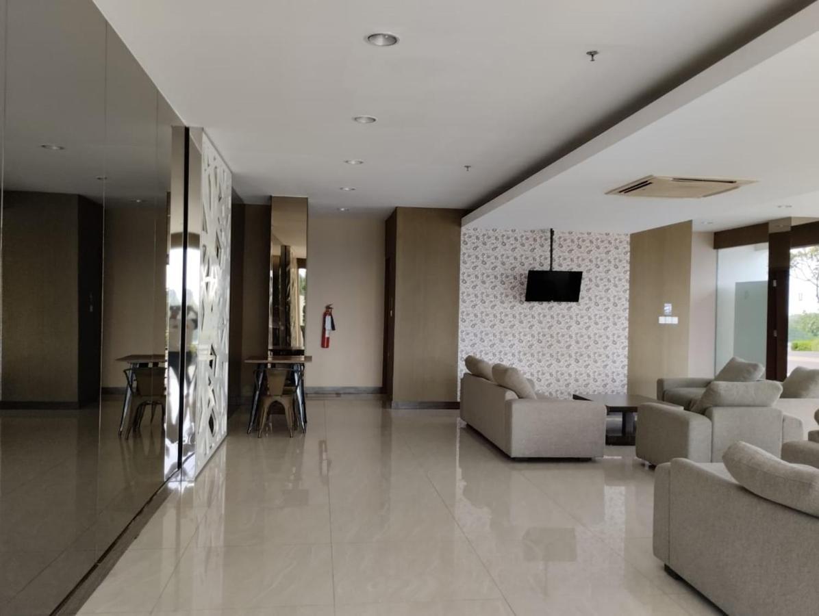 U Residence Tower2 Supermal By Lippo Karawaci Klapadua Kültér fotó